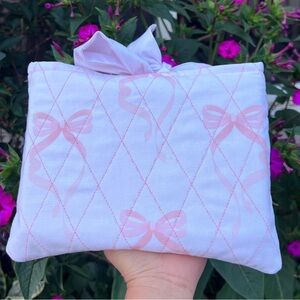Pink Bow Quilted Book Sleeve